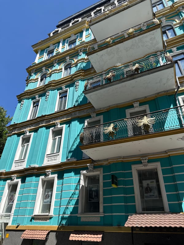 Strolling Kyiv's historic old town: markets, monuments, and street life