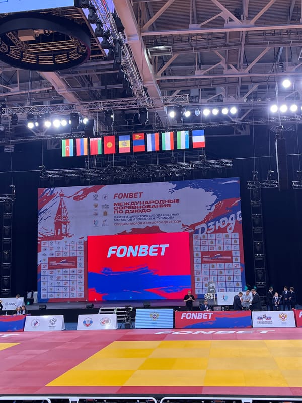 Judo competition held at Krasnoyarsk arena with international attendance
