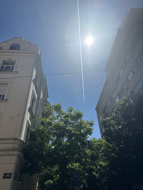 Morning scenes captured across Belgrade streets and dining