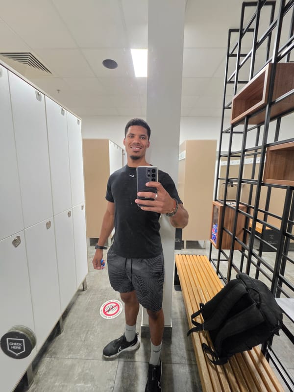 Locker room selfie session at a Varna gym