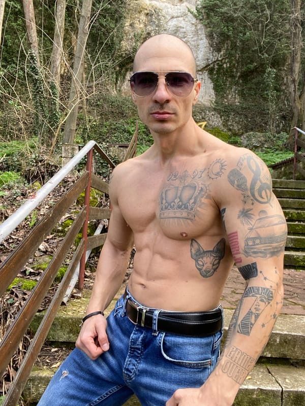 Photo session captures visitors at Kaylaka Park, Pleven