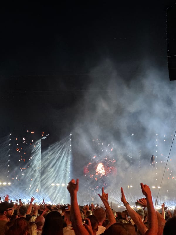 Big outdoor concert lights up Warsaw's Narodowy stadium