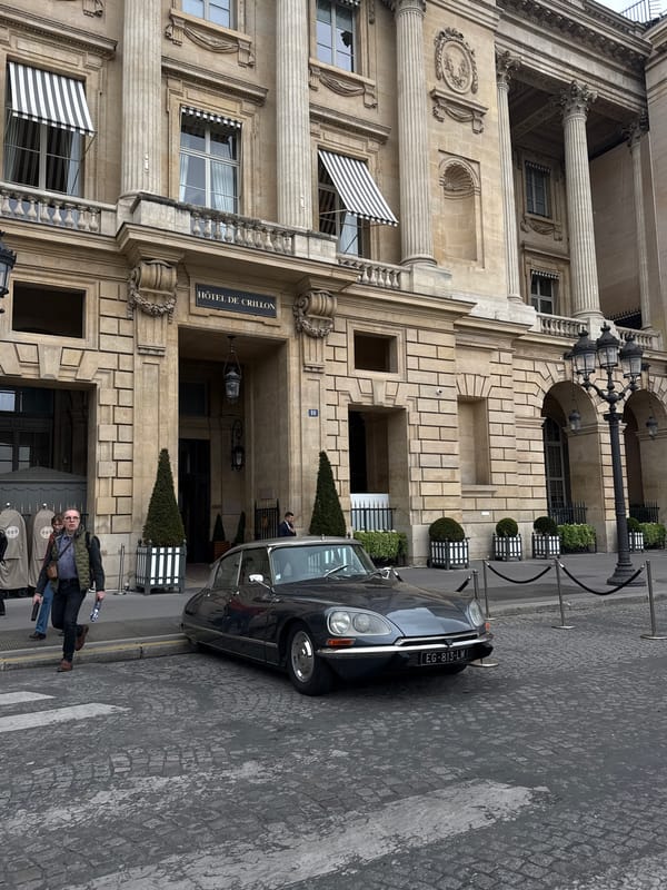 Vintage car spotted at luxury Hôtel de Crillon, Paris