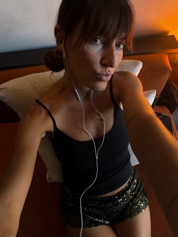 Downtime and threading at a North Kuta beauty salon