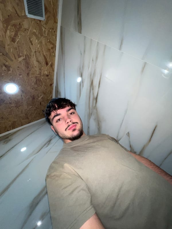 Four diners enjoy Asian cuisine at Vila Real restaurant