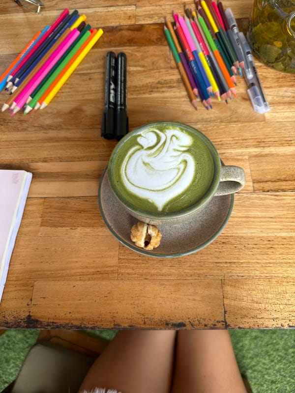 Matcha lattes and brunch spread at a Bali open-air café