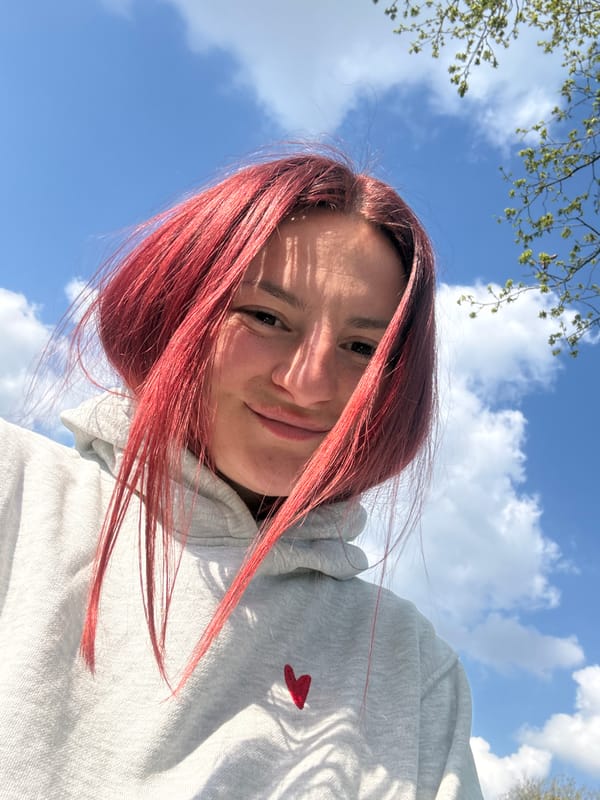 Woman photographed in multiple locations during Veghel stroll