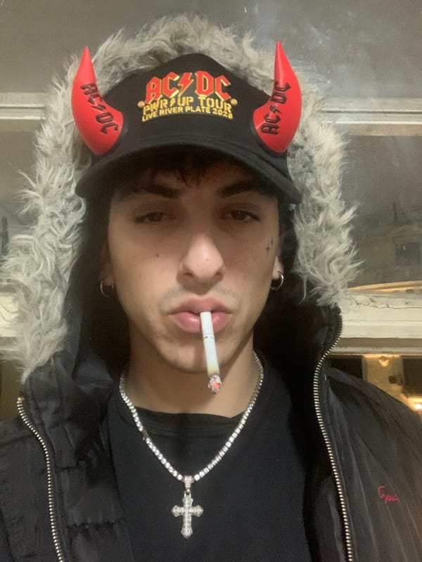 Early morning creative session documented in Buenos Aires studio