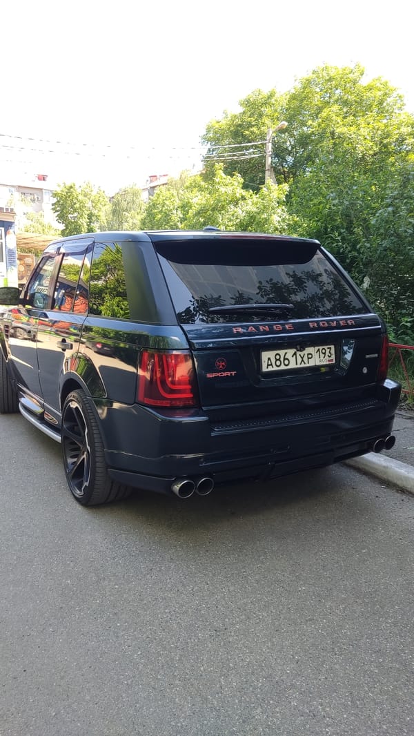 Morning street scenes documented across Krasnodar neighborhoods during sunny weather