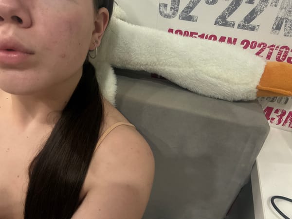 Woman takes bedroom mirror selfies in Naberezhnye Chelny