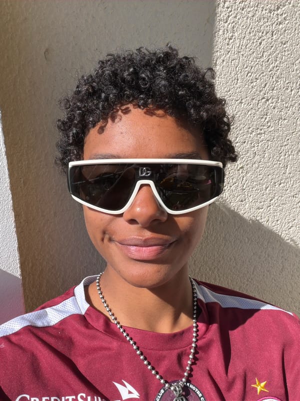 Servette jersey wearer photographed multiple times in Angers Sunday morning