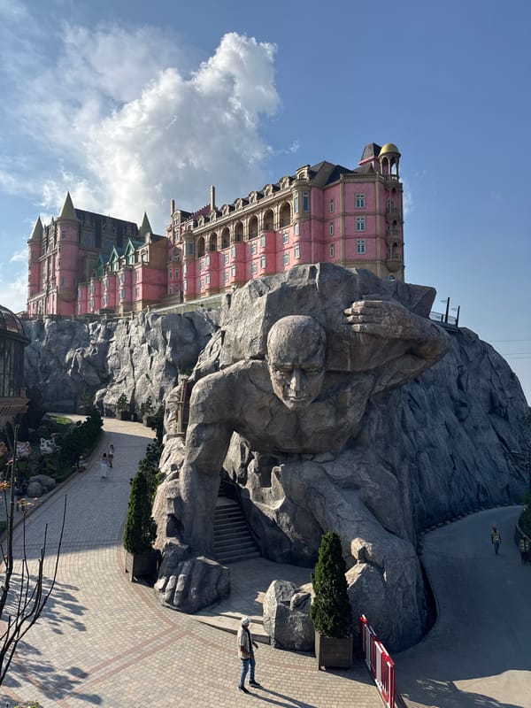 Tourist captures Ba Na Hills resort architecture and gardens