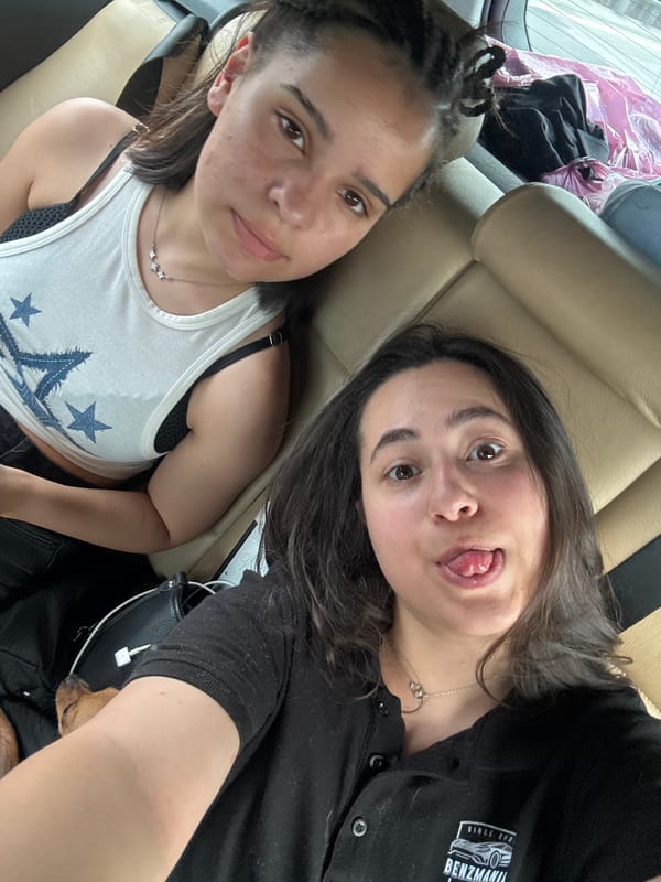 Two women spotted in vehicle backseat in Baliovtsi, Bulgaria