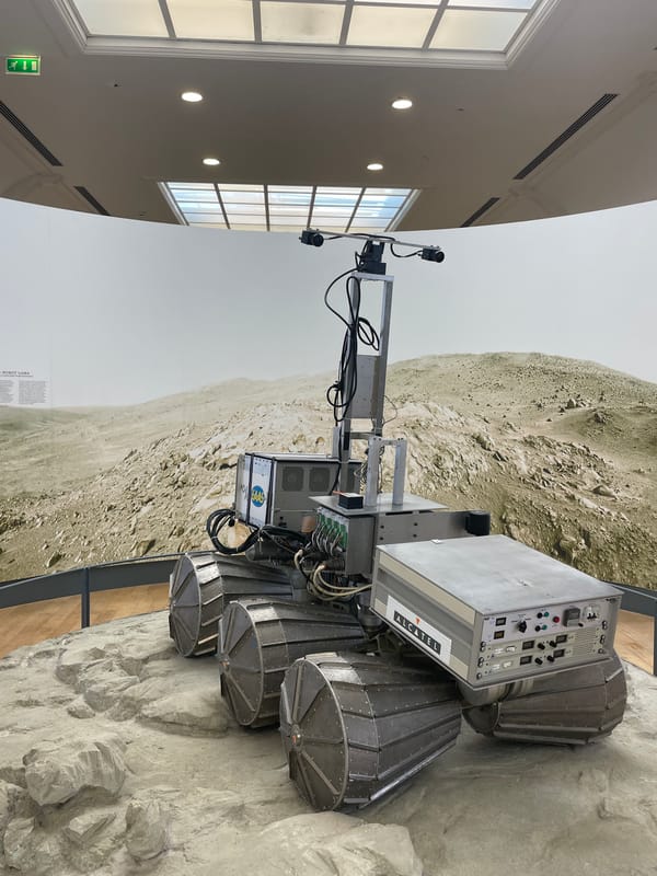 Museum visitor documents Mars rover, supercomputer exhibits in Paris