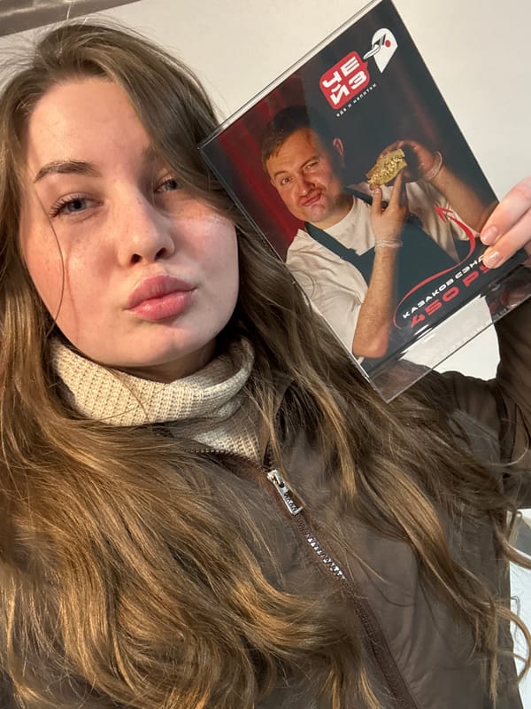 Woman documents selfie session across Chaikovsky venues in five minutes