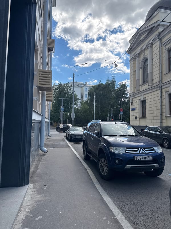 Street-level tour through Moscow's embassy and diplomatic district