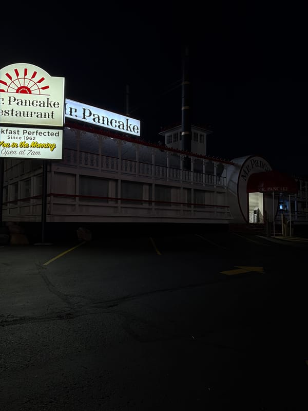 Nighttime photo captures riverboat-styled Mr. Pancake restaurant in Lake Delton