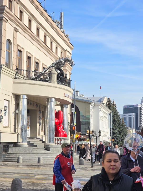 Ordinary pedestrian activity observed on Kazan's Bauman Street