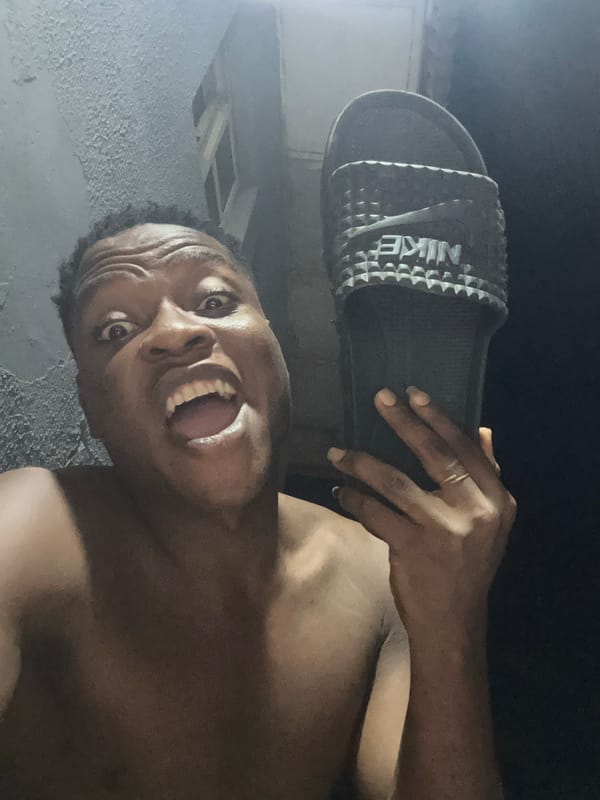 Man Takes Series of Exaggerated Selfies in Ikorodu