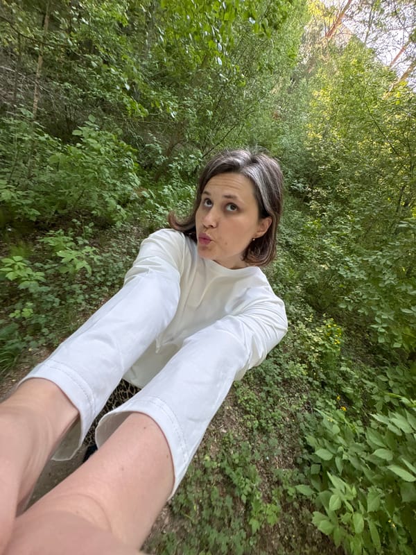 Woman documents leisurely afternoon outing in Chaikovsky, Russia