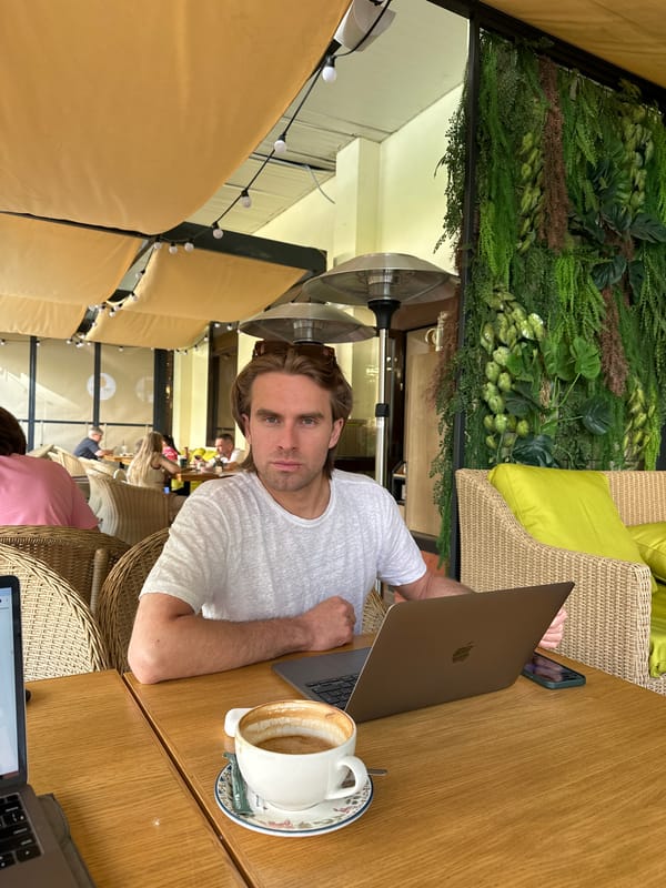 Man observed dining at outdoor Moscow cafe
