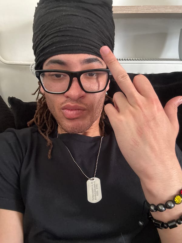 Person with colorful beaded bracelet observed in Paris
