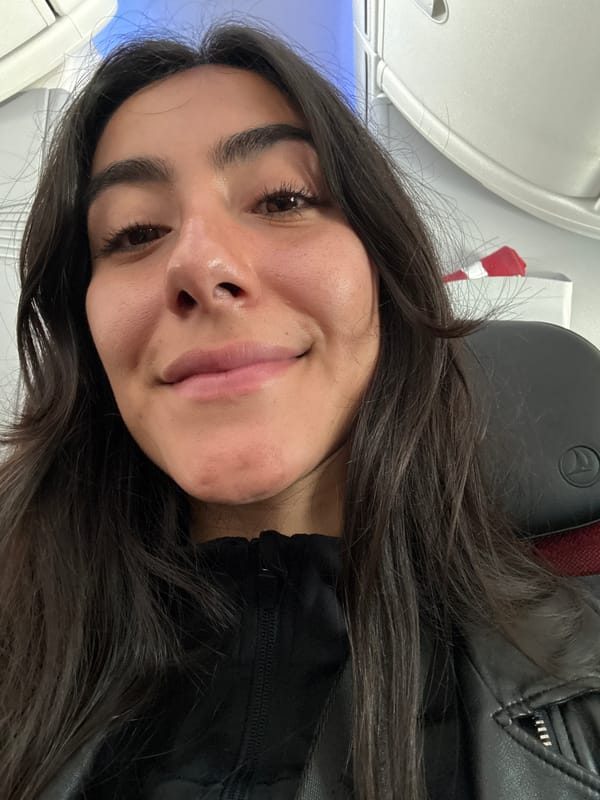 Woman Takes Selfies During Flight Over Mexico City