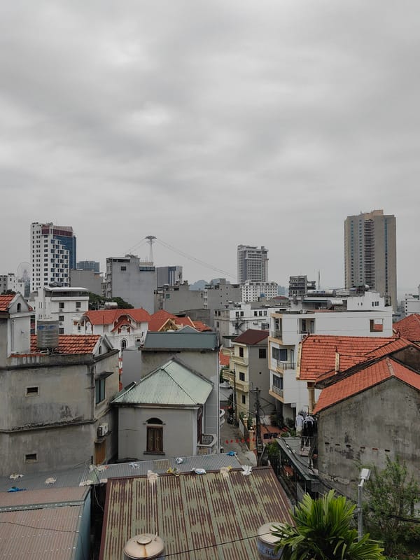 Morning views captured of Bai Chay Ward urban landscape