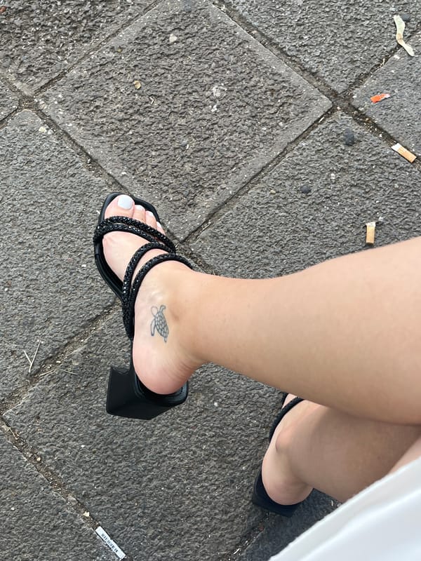 Casual afternoon moments documented across Saarbrücken streets and homes