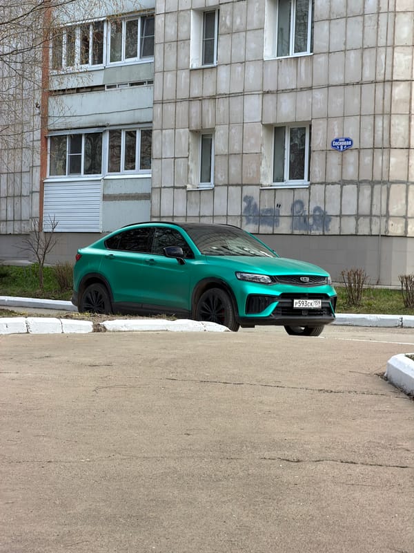 Daily life moments captured across Chaikovsky, Russia Thursday afternoon