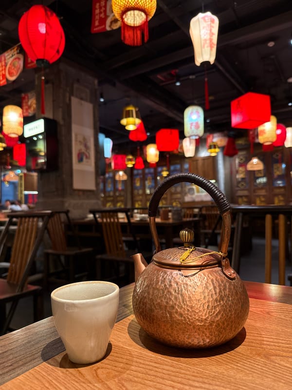 Morning dining scenes documented across Jinjiang District restaurants