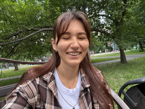 Selfie session on a park bench in Novokuznetsk