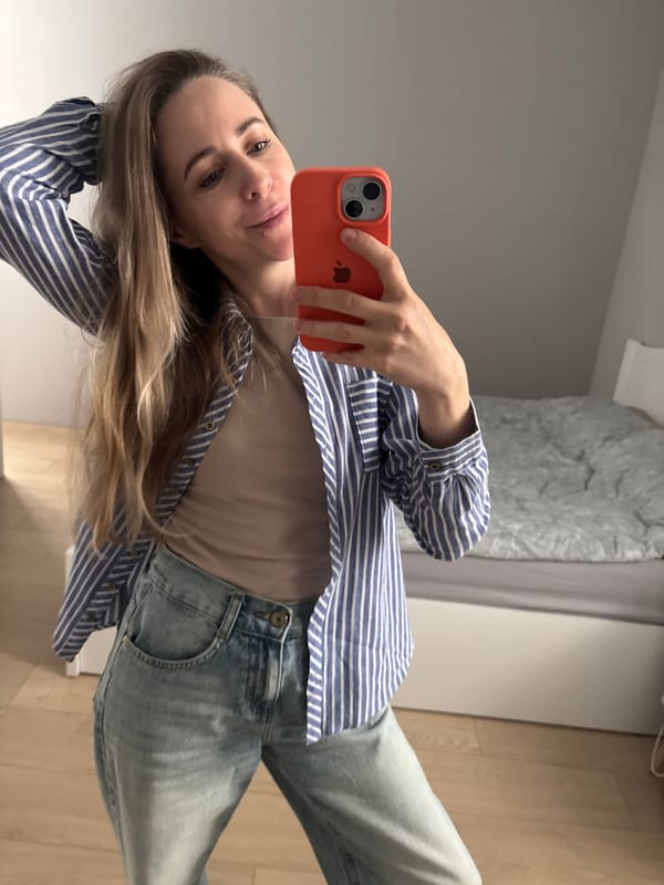 Morning selfies and construction work documented in Chaikovsky, Russia