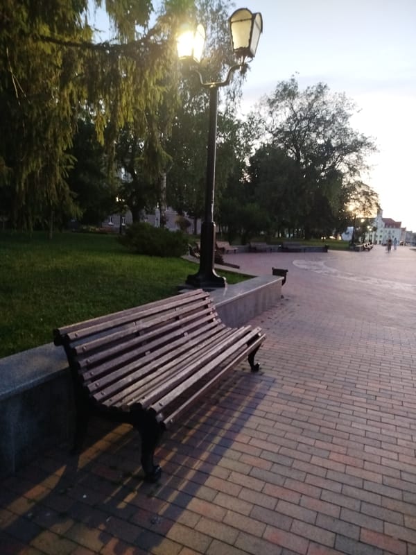 Evening stroll through Chernihiv's parks and streets