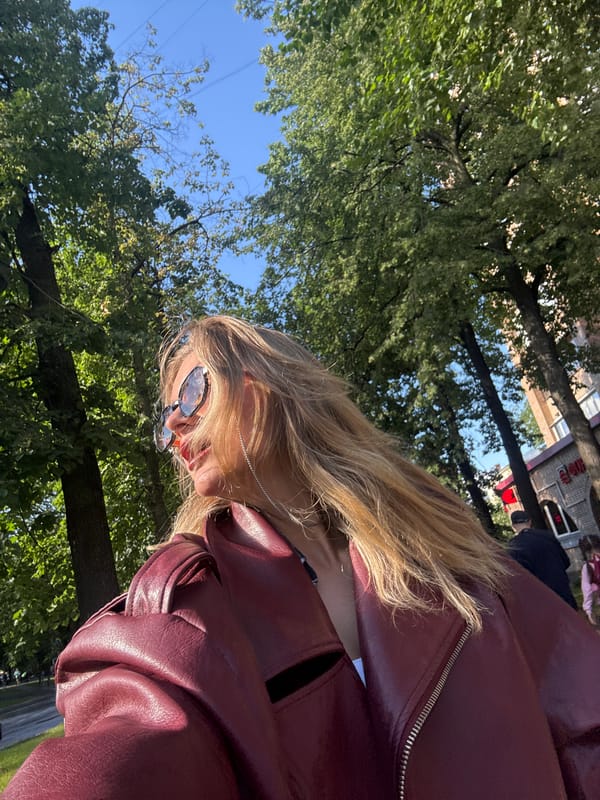Selfie session on a Moscow street, June afternoon