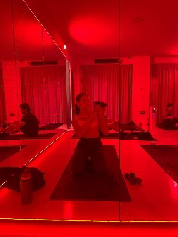 Early morning hot yoga session documented in Puebla gym