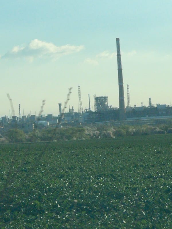 Industrial facility with smokestack observed near Kameno, Bulgaria