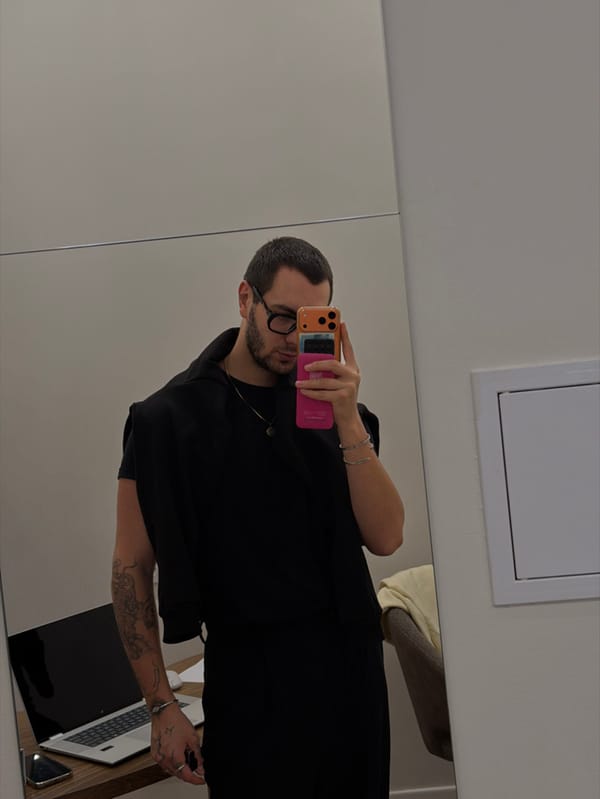 Man documents indoor spaces across Yerevan in brief morning sequence