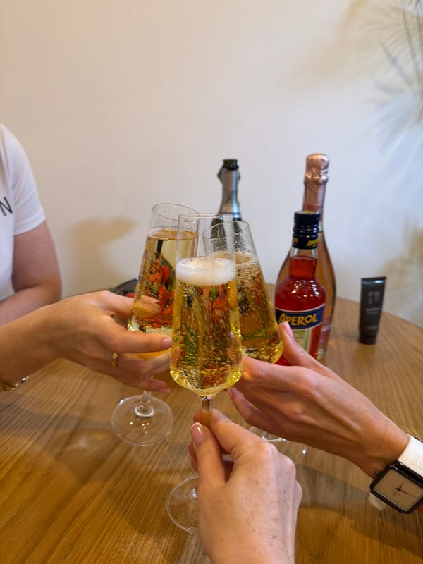 Woman documents leisurely afternoon visit to Khimki venue