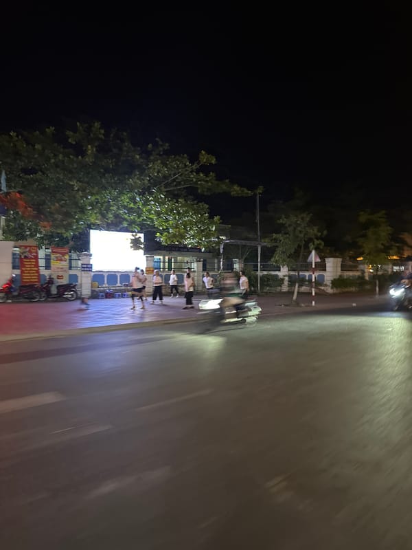 Diners gather at beef restaurant in Nha Trang