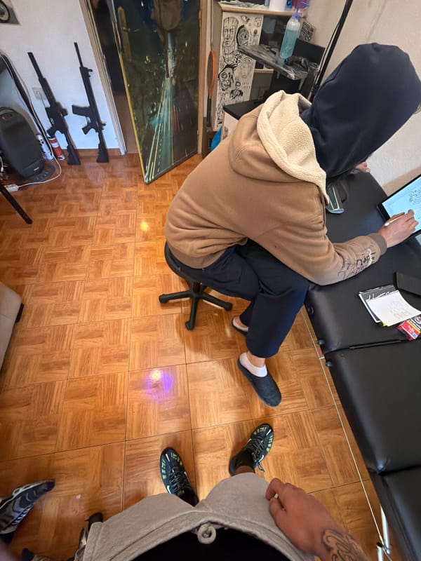 Two people in indoor setting, Vila Real