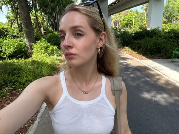 Selfies and a sidewalk stroll in Miami summer greenery