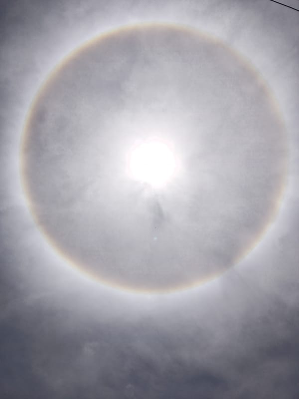 Colorful sun halo observed in Juan Griego, Venezuela