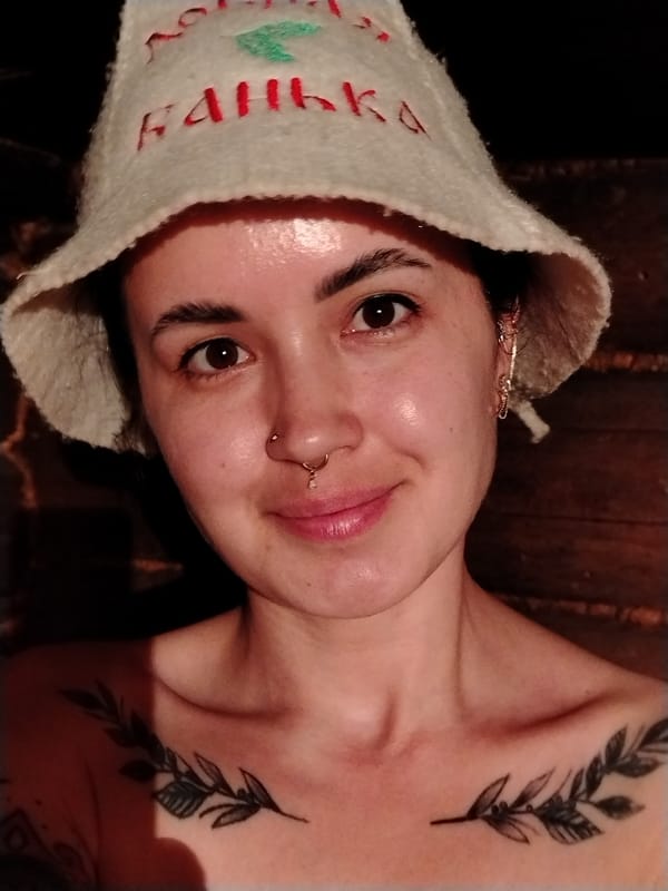 Woman documents traditional Russian banya visit in Gožan