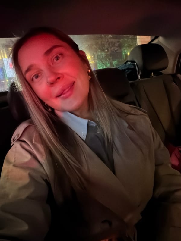 Woman observed in stationary vehicle during Moscow evening hours