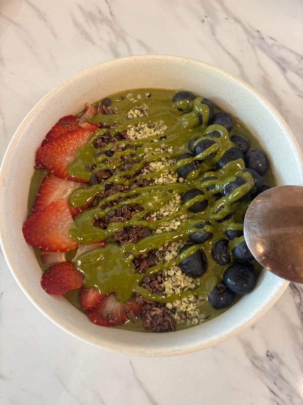 Smoothie bowl photographed on marble surface in Mexico City