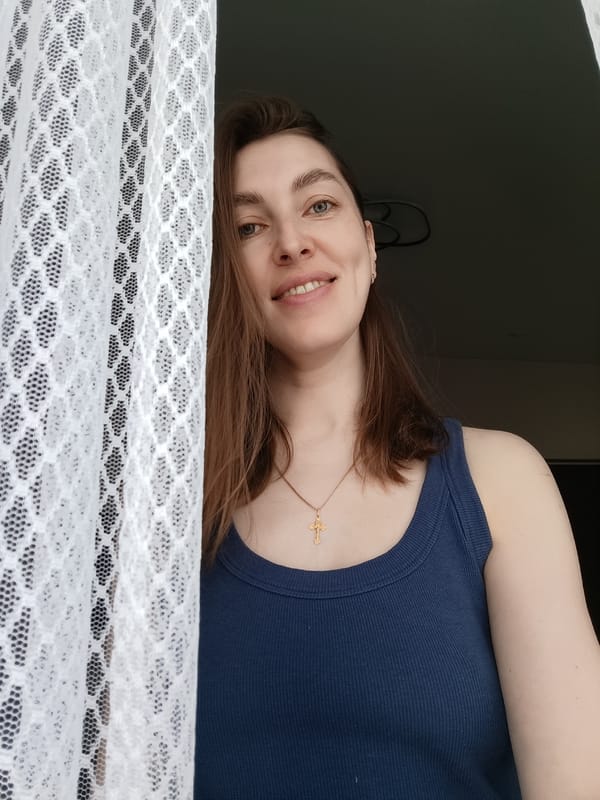 Woman documents early morning routine with cat in Russia