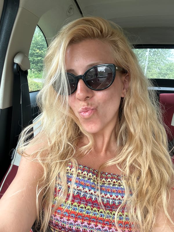 Car selfies and roadside scenery in Cayeux-sur-Mer