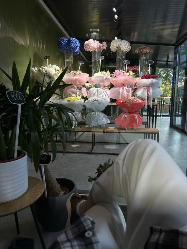 Morning flower shop visit documented in Chișinău, Moldova