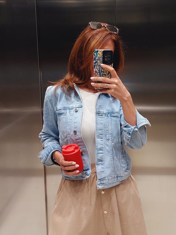 Elevator and close-up shots in Sofia, denim jacket and sunglasses